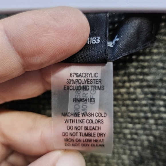 Marc New York Green Black Camo Knit Poncho with Locking Ring Closure Size OS - Picture 5 of 5